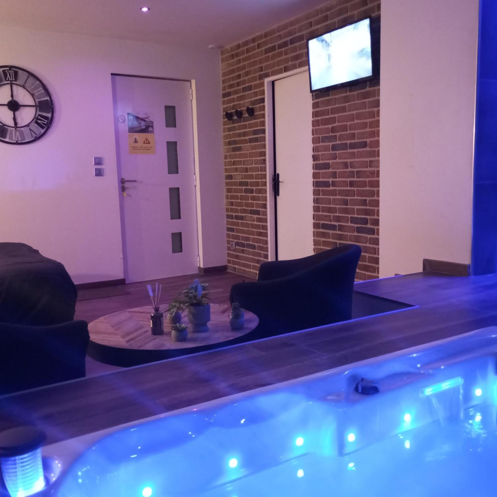 Chambre Romantique Avec Spa Privatif Ferriere-la-Grande Εξωτερικό φωτογραφία